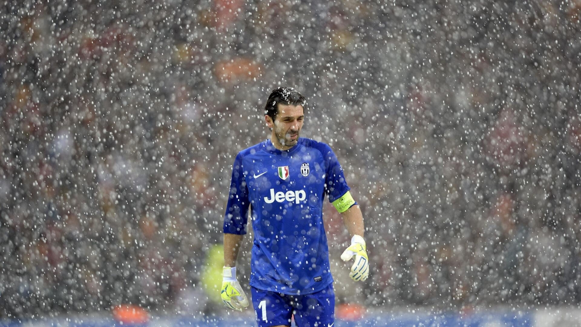 乐鱼官网介绍-1-0，2-1！斯洛特7场6败，埃梅里英超4连胜丢1球，利物浦压巨大，英超leicester